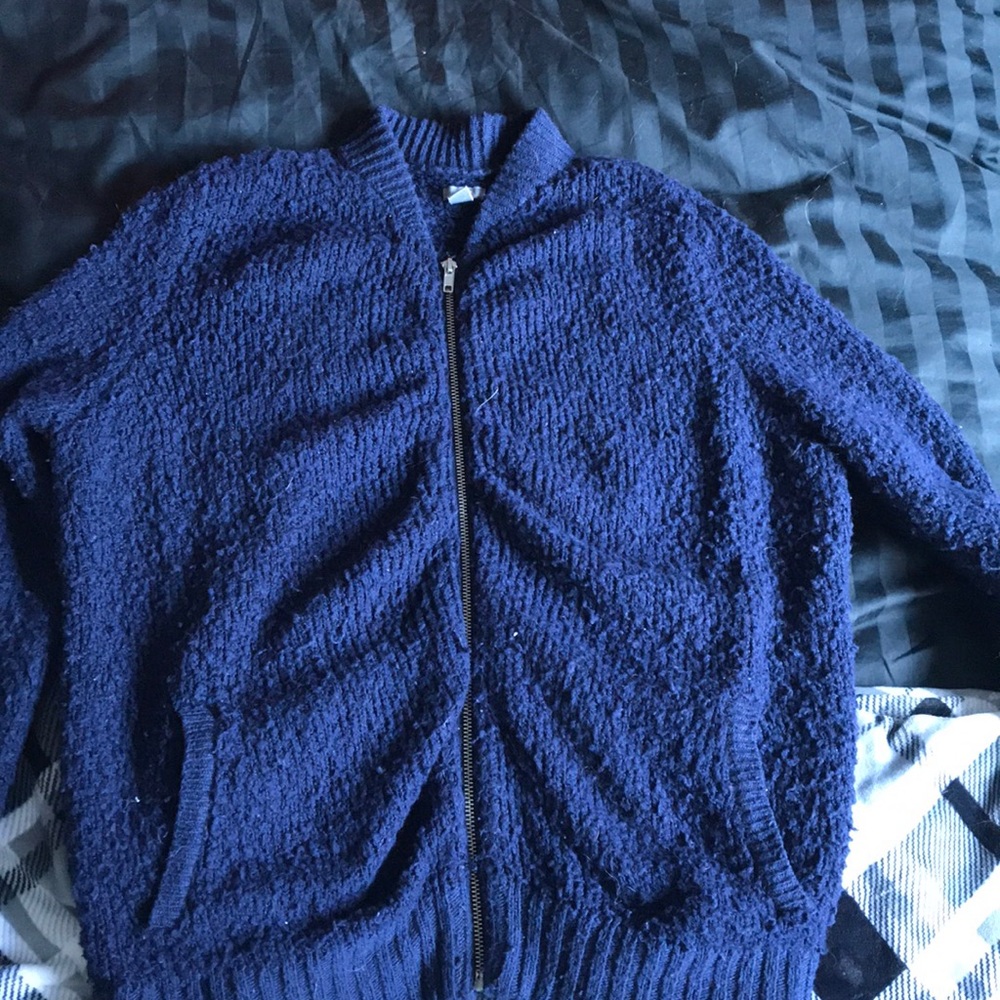 fluffy navy blue AE/aerie zip up cardigan/sweater